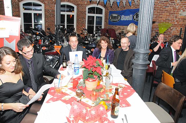 Weihnachtsfeier 10.jpg