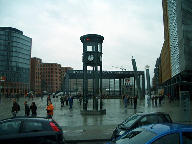 10 LOH Berlin.JPG